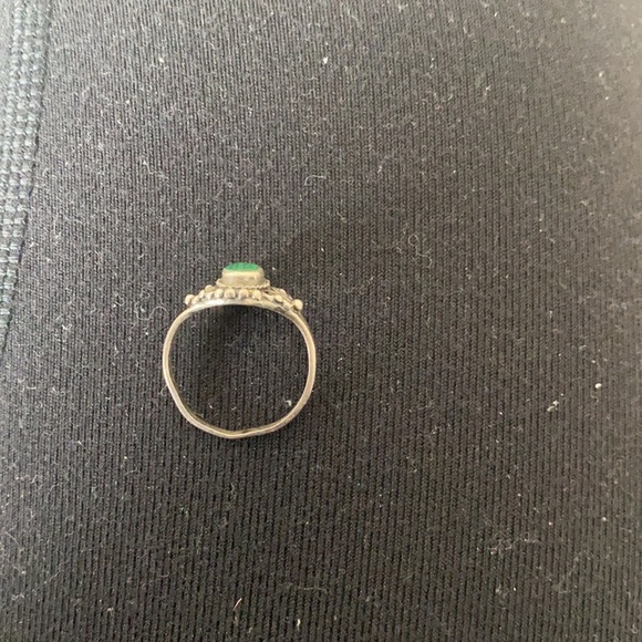 💜3 for $50💜 Vintage sterling silver ring with malachite stone - Picture 3 of 3